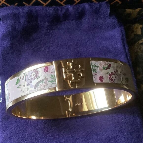 NWT TORY BURCH MILLER LEATHER FLORAL HINGE BRACELET NEW - Picture 10 of 14